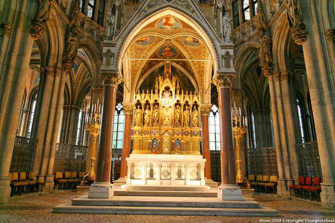 Votivkirche, le Maître Autel, Main Altar - Vienne - Autriche