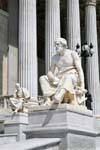 Parlement Autrichien, statues d'historiens antiques, Vienne - Autriche.