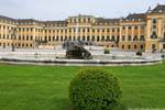 Schönbrunn, Cour Interieure fontaine droite, Vienne - Autriche.