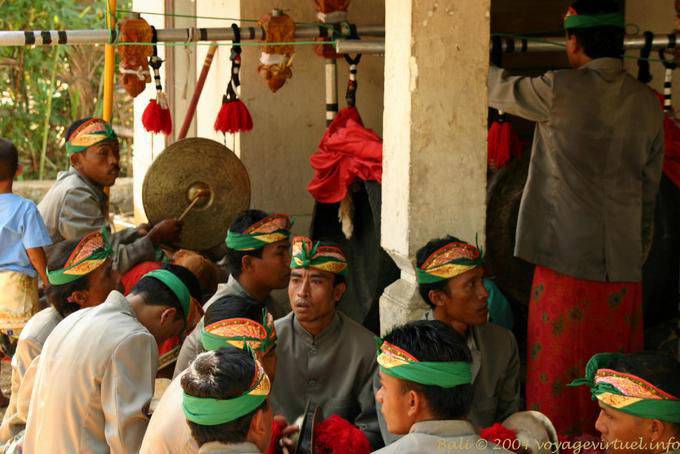 Musiciens en attente, Bangli - Bali