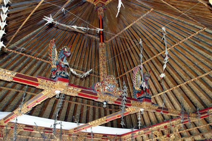 Plafond de temple, Pura Ulun Danu Batur - Bali