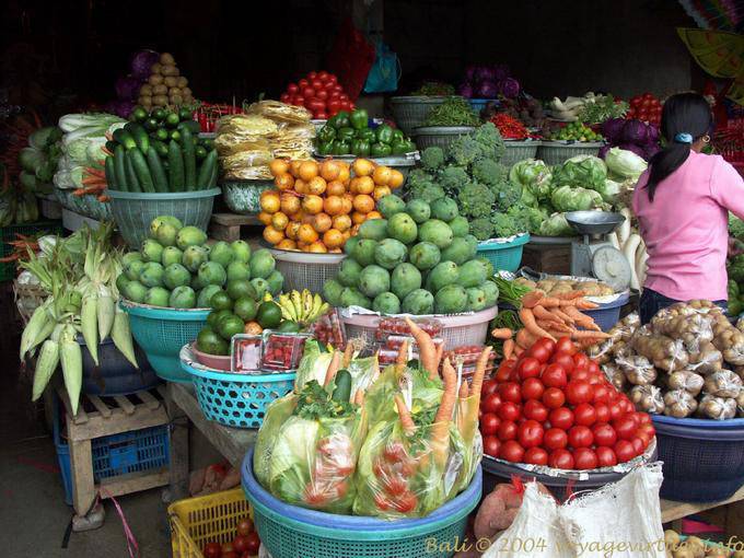 Etal coloré de fruits et légumes, Bedugul - Bali