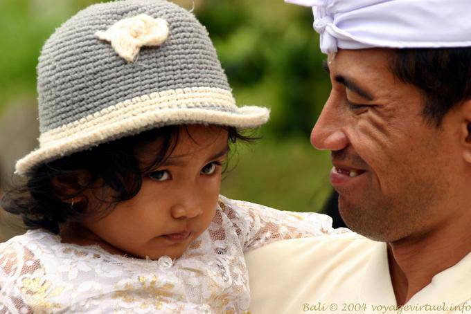 Le père et l'enfant, Pura Besakih - Bali