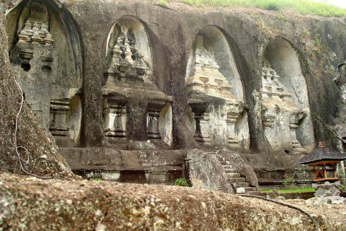 Mausolées du roi Anak Wungsu et de ses favorites, Gunung Kawi - Bali
