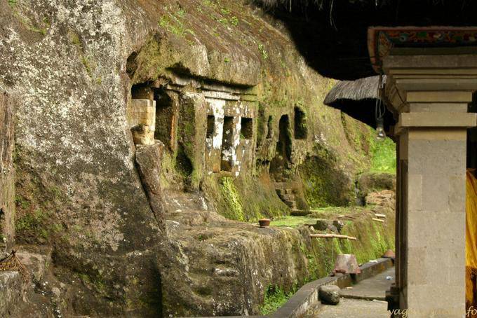 Gunung Kawi, Mausolées de l'autre coté de la rivière - Bali