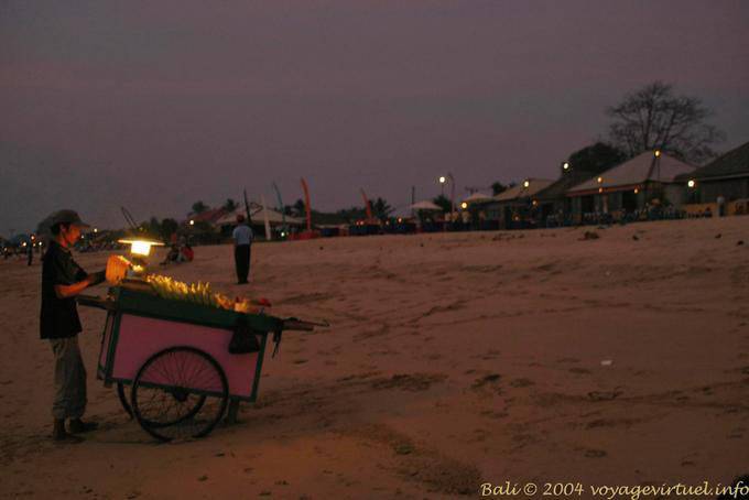 Marchand ambulant nocturne, Jimbaran - Bali