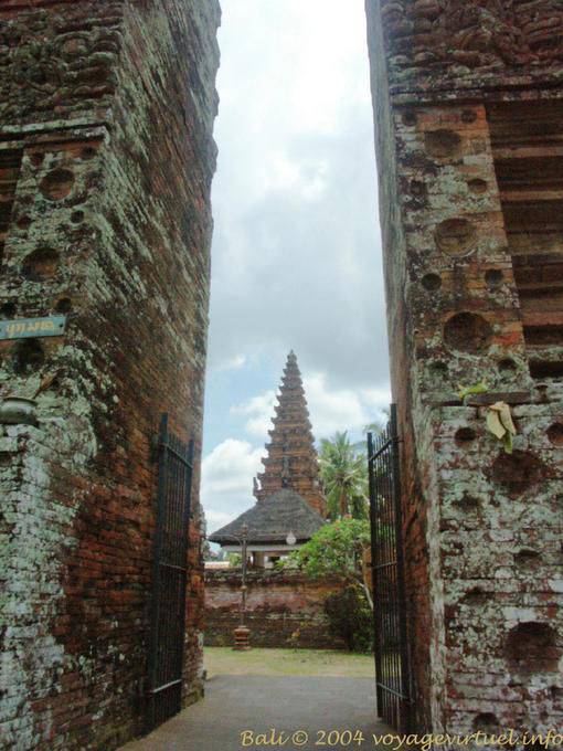 Entre les murs, Pura Sadha, Kapal Bali A
