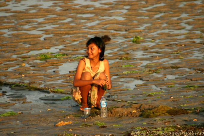 Jeune fille sur la plage, Nusa Dua - Bali