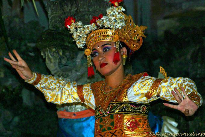 Danseuse de Legong, Barong danse - Bali