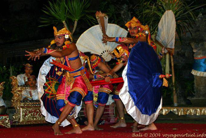Danse avec éventails géants, Ubud Barong danse - Bali
