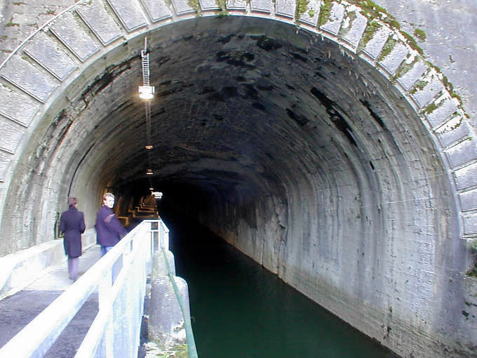 Besançon, la tunnel fluvial sous la Citadelle - France