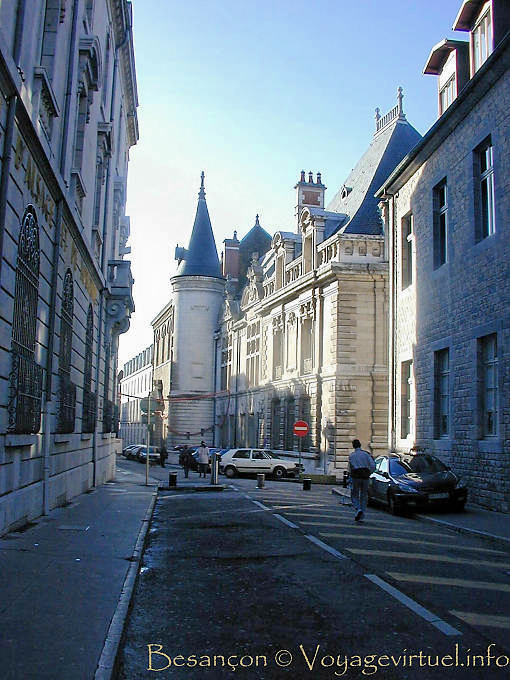 Besançon, rue du Palais de Justice - France