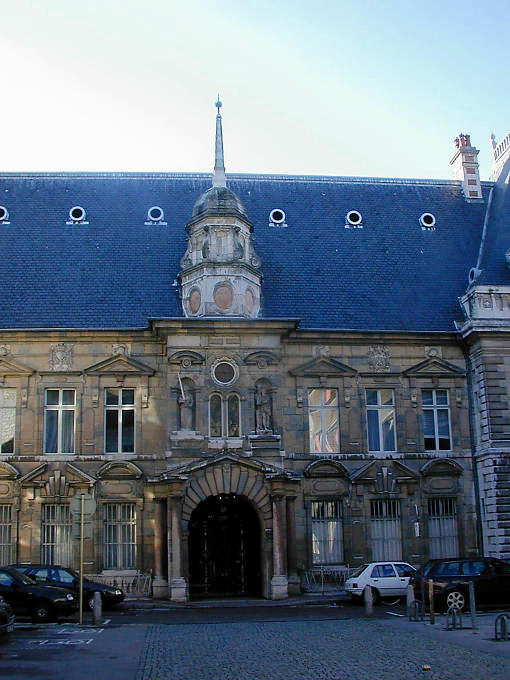 Besançon, façade du Palais de Justice - France