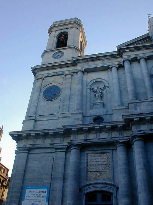 Besançon, façade gauche de l'église de la Madeleine - France