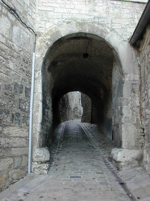 Besançon, rue du Chambrier, passage du moyen-âge - France