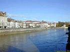 Besançon, le Doubs depuis le Pont Battant, quai de Strasbourg, France.