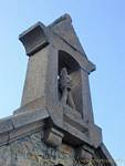 Diablotin de granit sur la maison aux gargouilles, sentiers de Douaniers, Ploumanac'h, Bretagne, France.