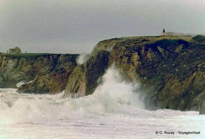 Ecume des jours durant la tempête, Quiberon, Bretagne - France
