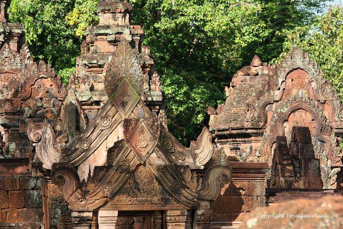 Eléments architecturaux du gopura oriental, Banteay Srei, Angkor, Cambodge