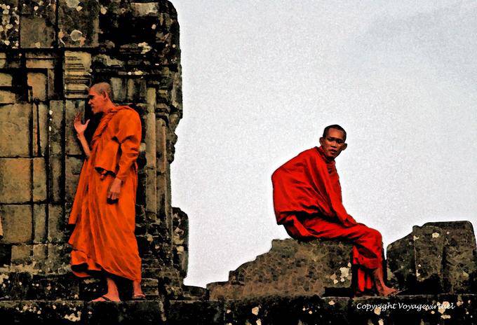 Positions monacales Phnom Bakheng, Angkor, Cambodge