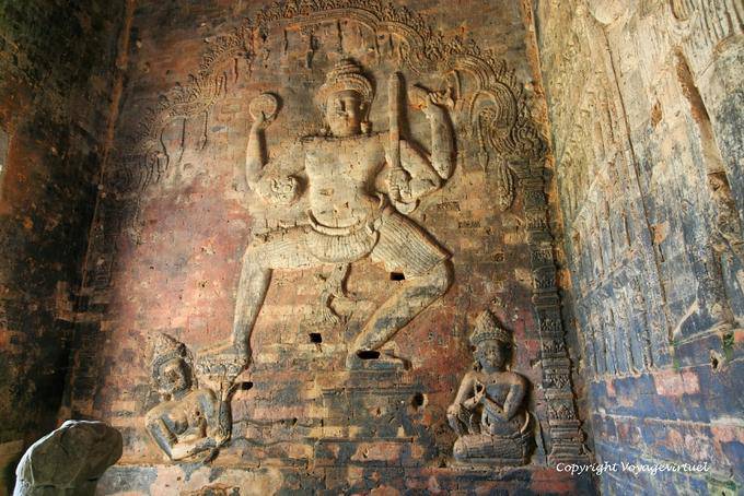 La grande enjambée de Vishnu, Prasat Kravan, Angkor, Cambodge