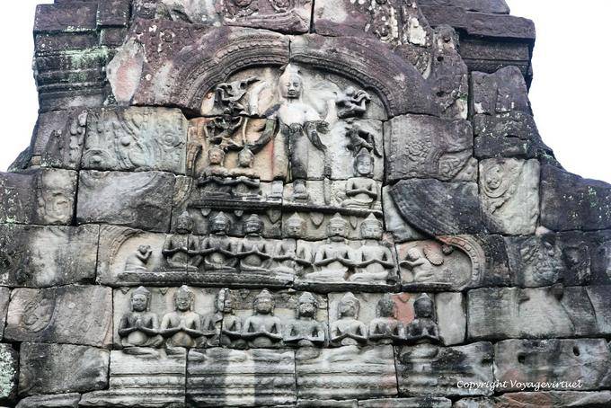 Kinnaris de grès, Preah Khan, Angkor, Cambodge