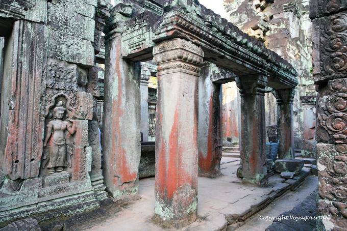 Colonnes carrées, Preah Khan, Angkor, Cambodge