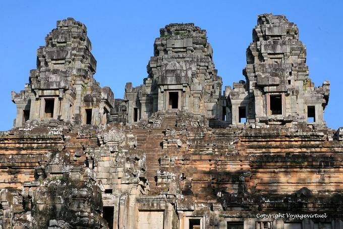 Vue de face du Ta Keo, Angkor, Cambodge