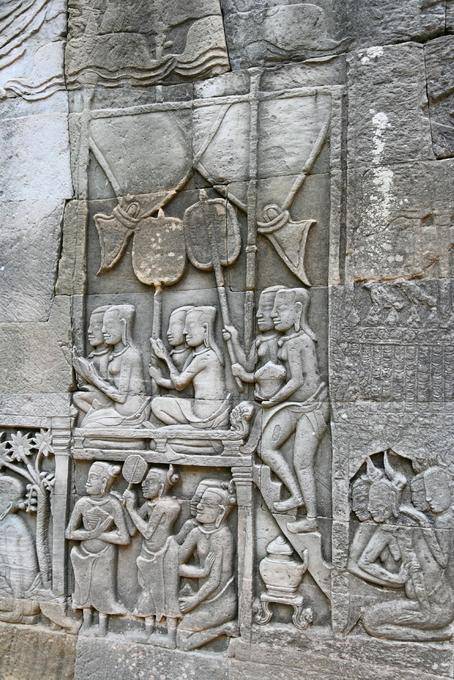 Offrande bas-relief de galerie Bayon Angkor-Thom, Angkor, Cambodge