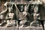 Musiciennes sculptées, fragment, Banteay Samre, Cambodge.