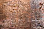 Autre vue de Lakshmî et de ses orants, Prasat Kravan, Cambodge.