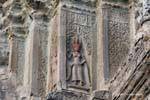 Aspara à tête rouge sur l'une des tours, Angkor Wat, Cambodge.