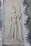 Perfection du bas-relief d'une devata, Angkor Wat, Cambodge.