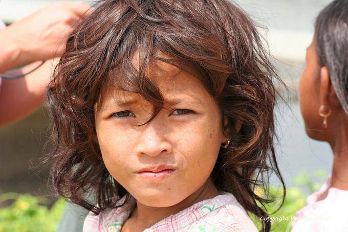 Portrait d'une petite cambodgienne, Chlong - Cambodge