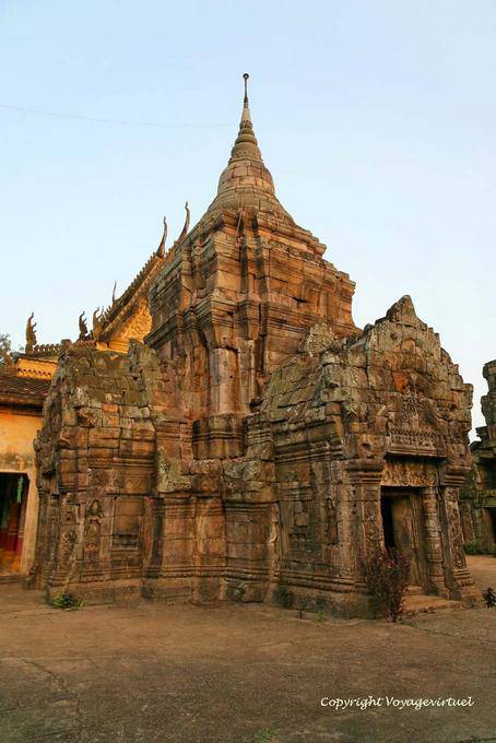 Une des gopuras de Wat Nokor, Kampong Cham - Cambodge
