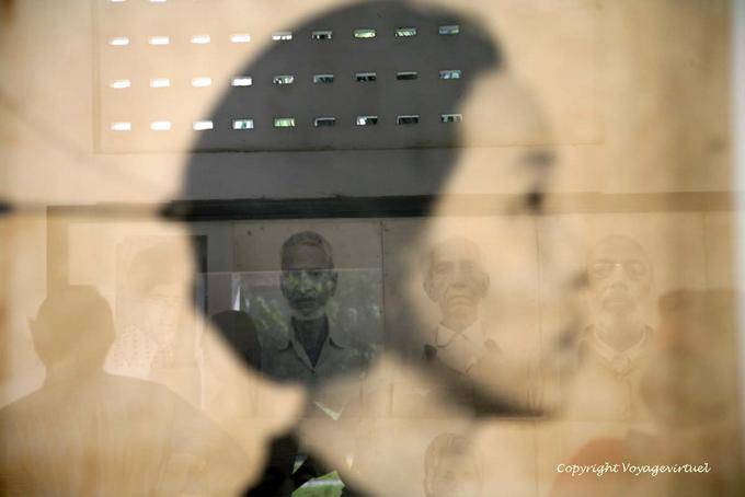 Victimes des purges du régime khmer rouge, flou à S-21, Phnom Penh - Cambodge
