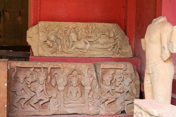 Linteaux du XIéme siècle venant de Kampong Chhnang, Musée de Phnom Penh - Cambodge