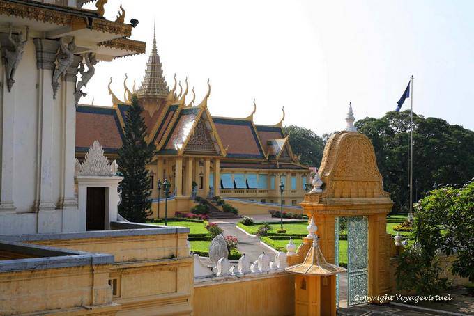 L'entrée du  Prasat Khémarin ou plais de roi khmer, Phnom Penh - Cambodge