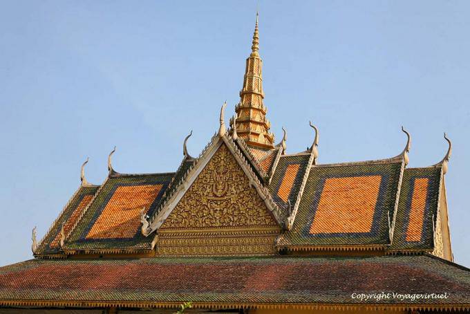 Les toits de la Pagode d'Argent (Vat Preah Kaev Morokot), Royal palace, Phnom Penh - Cambodge