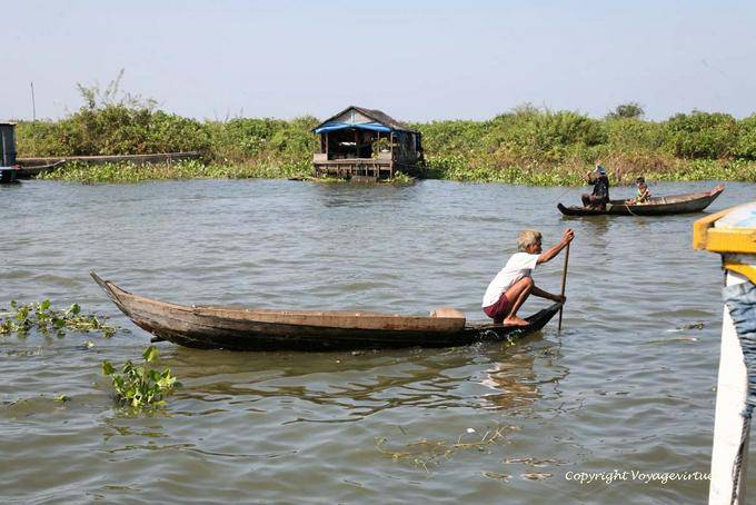 Mode de déplacement sur le lac, Tonlé Sap - Cambodge