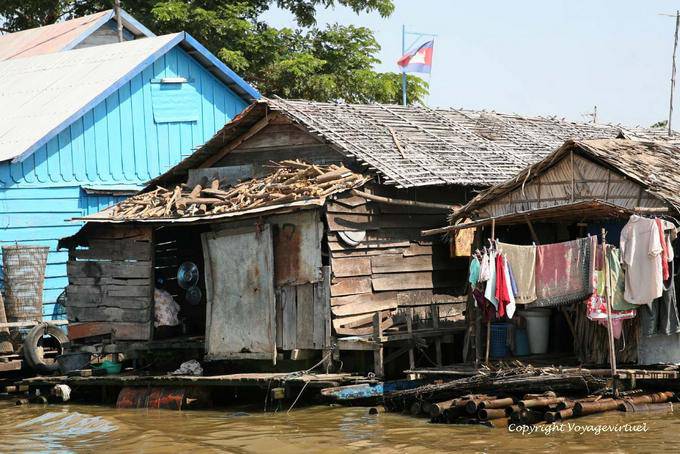 Beaucoup d'habitants vivent dans un grand dénuement, Tonlé Sap - Cambodge