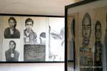 Les supposés opposants au régime Khmer Rouge enfermés à Tuol Sleng, Phnom Penh, Cambodge.