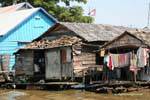 Beaucoup d'habitants vivent dans un grand dénuement, Tonlé Sap, Cambodge.