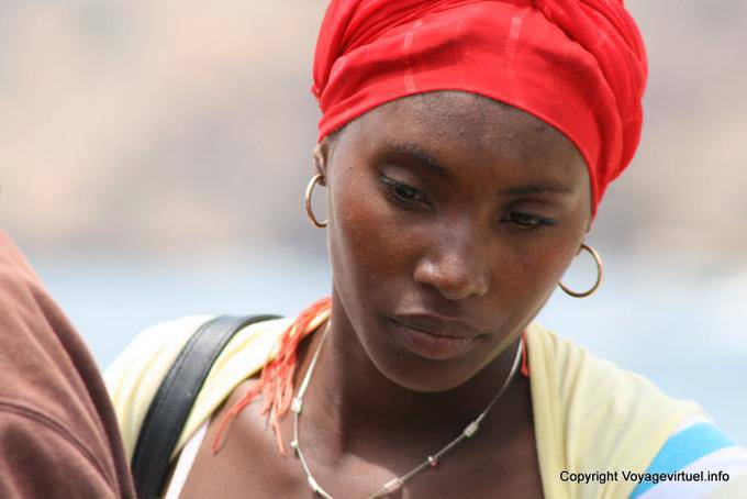 Santiago, Tarrafal, beauté aux boucles d'Oreille - Cap Vert