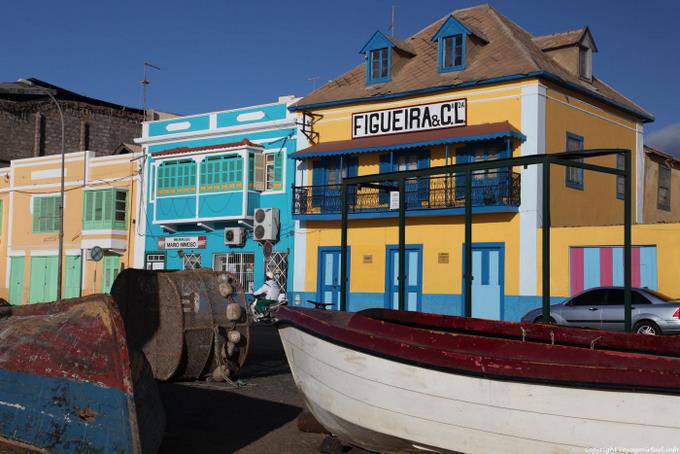Barques devant chez Figueira, São Vicente, avenida Republica, Mindelo - Cap Vert