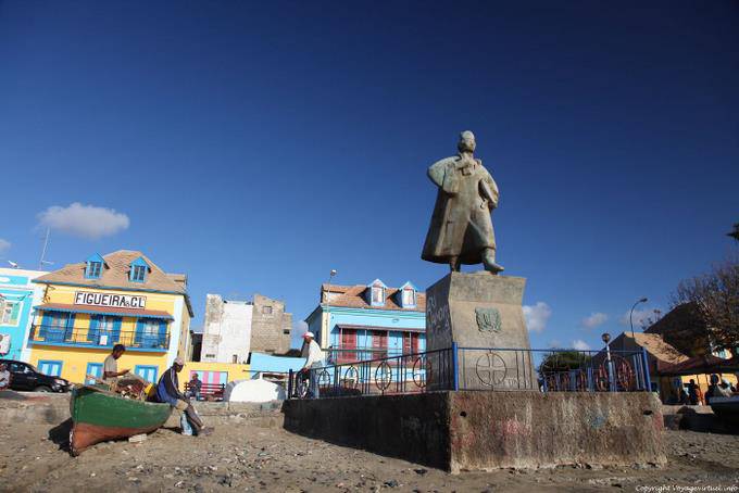 São Vicente, Diogo Afonso statue, Mindelo - Cap Vert