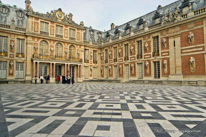 Cour de Marbre, Versailles