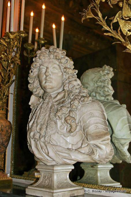 Buste royal, Versailles