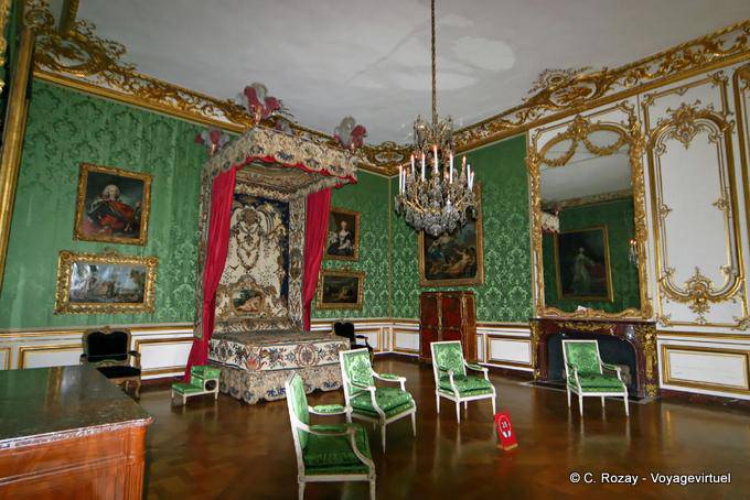 Chambre et lit du Dauphin, Versailles