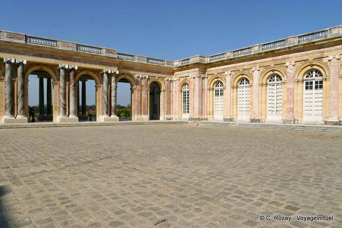 Cour du Grand Trianon, Versailles